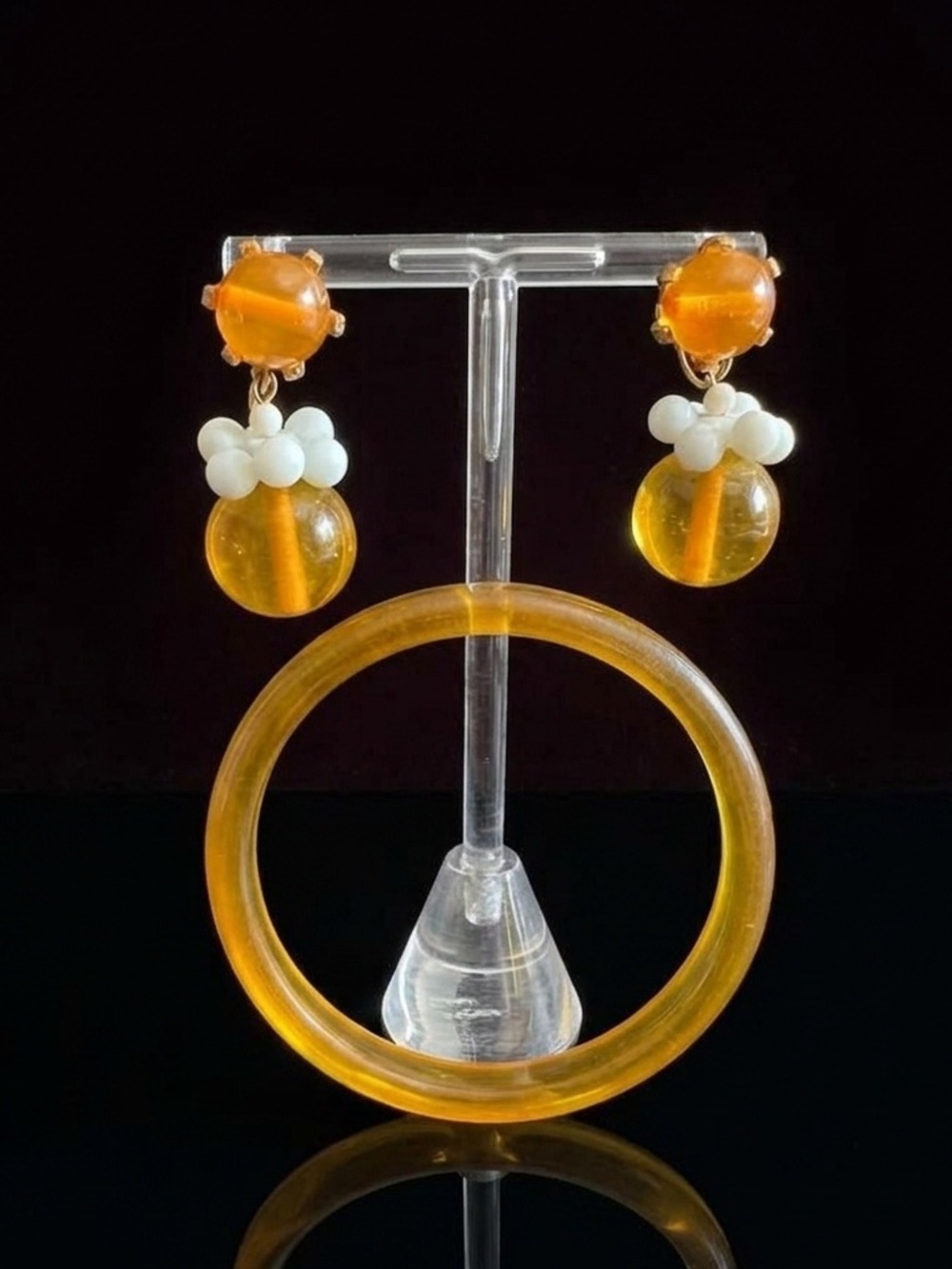 VTG BAKELITE Apple Juice Dangle Drop Clip On Earrings and Bracelet SET Tested